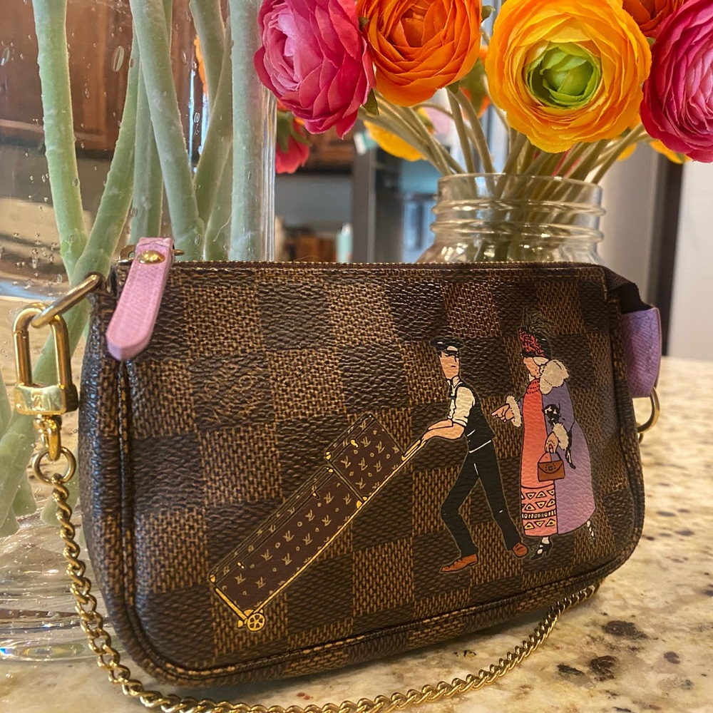 💜 MINT RARE Louis Vuitton Rare Damier Mini Pochette